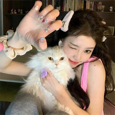 系统赋我双休，震惊女帝老婆